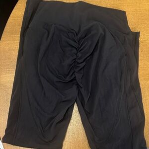 Gymshark Black Leggings scrunched butt